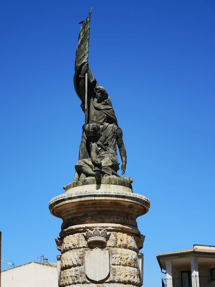 Sculpture of King Jaume III of Mallorca. The sculpture is a monument in commemoration of the lost battle against Spain.