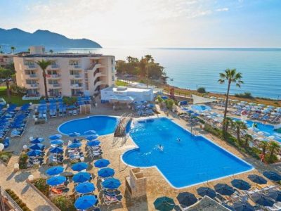 cala-bona-mallorca-hotel-summer-sunny-vacation-kids