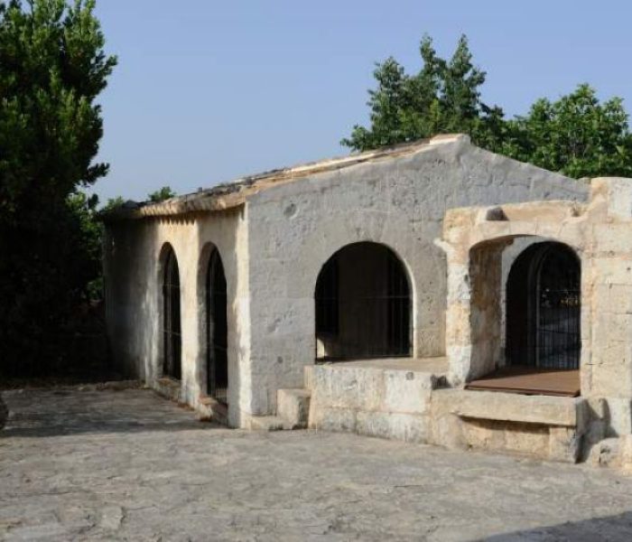 Old wash-house and well of Pou Gatell on the outskirts of Campanet village, Mallorca.