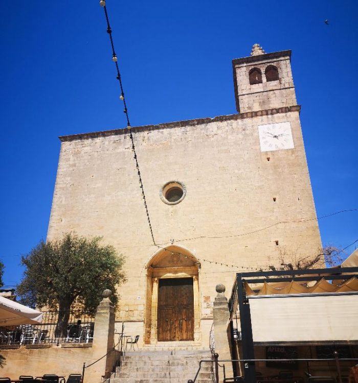 Front facade of the Sant Pere church in Búger village, Mallorca.