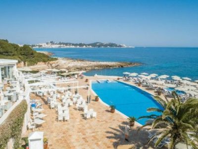 hotel-pool-beachfront-cala-ratjada-mallorca-spain