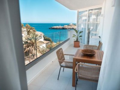 portocolom-mallorca-apartment-balcony-sea-views-cove