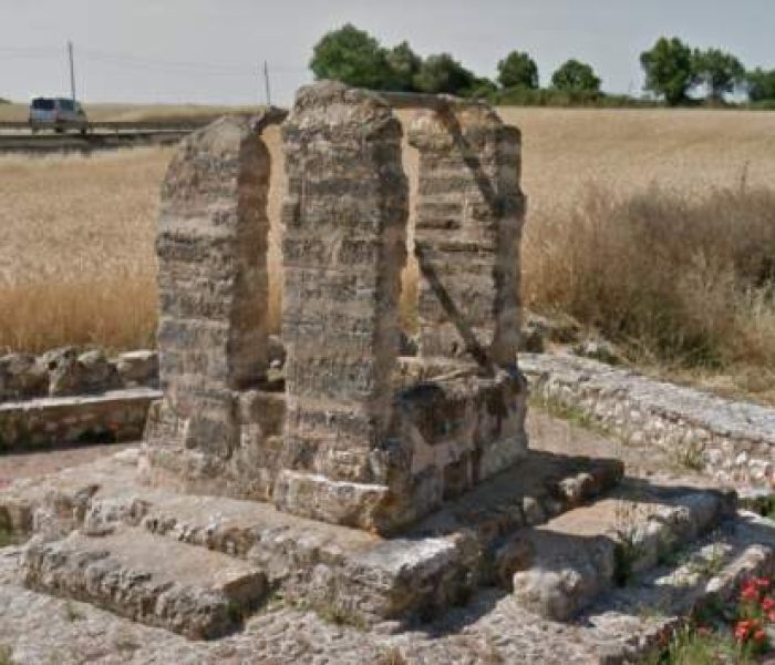 Ancient well of Pou d'Hero on the outskirts of Santa Margalida, Mallorca.