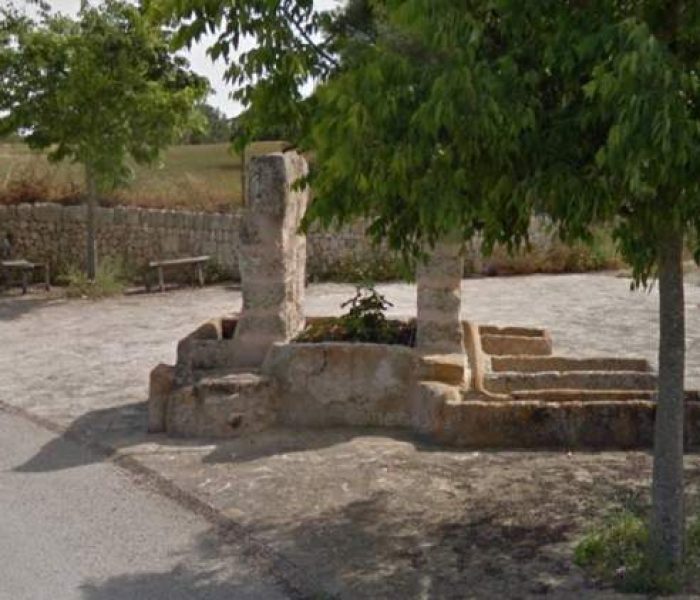 Old well called 'Pou Jura' in Lloret de Vistalegre, Mallorca.