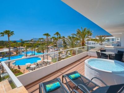 sa-coma-mallorca-hotel-balcony-pool-spa-vacation
