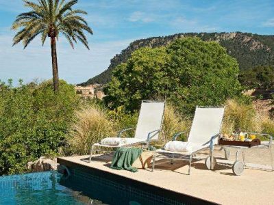 valldemossa-hotel-mountains-pool-loungers-sunny-beautiful